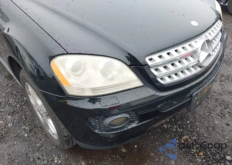 2008 Mercedes-Benz Ml 350 4Matic z USA, uszkodzony, nr VIN 4JGBB86E48A389960